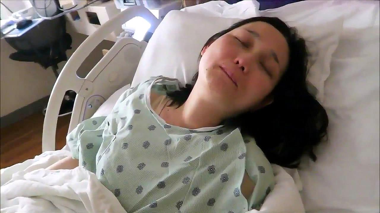 模拟孕妇分娩游戏_孕妇分娩视频实在太不容易了_孕妇分娩手机游戏下载