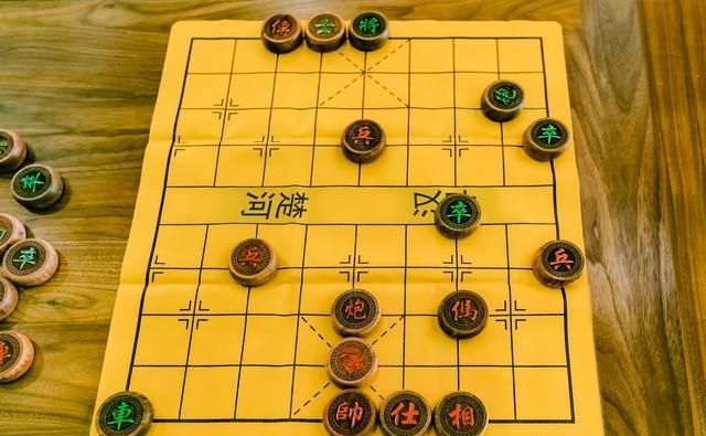 真人象棋平台有哪些_象棋真人在线对战下载_哪个象棋平台真人最多啊