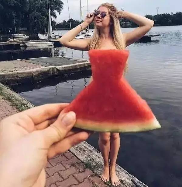 搞笑姿势拍照规则游戏叫什么_搞笑拍照姿势的摆法_搞笑姿势拍照游戏规则